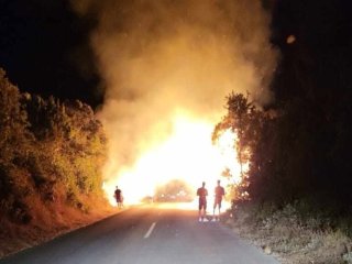 Požar i na Pelješcu, poslana dva kanadera