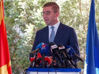 Od Breitbarta do Newsmaxa: Balkanski čelnici traže prečicu do Trumpa