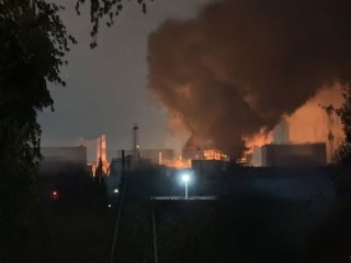 Veliki napad dronovima na Moskvu, gori skladište nafte