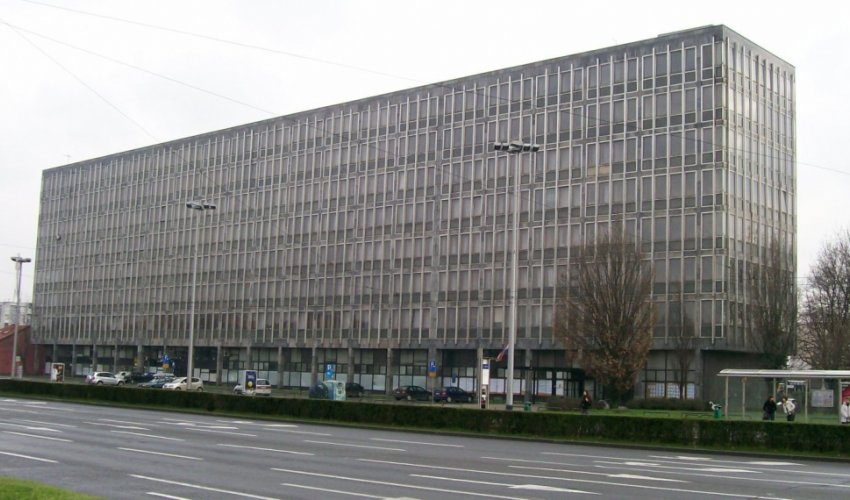 Plaće kako sudaca tako i službenika i namještenika suda nisu dostojne za normalan život nego za preživljavanje
