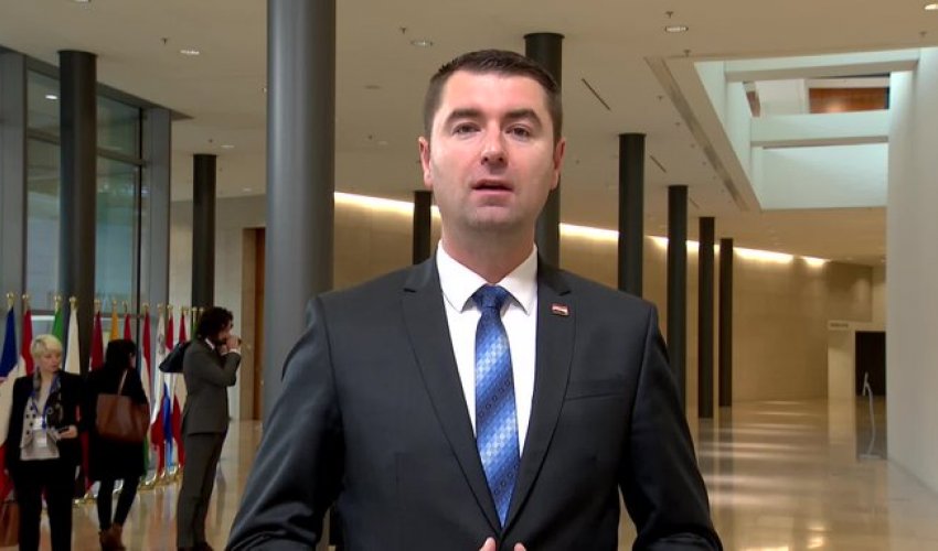 Razdvajanje plina od struje - dobar model, ali ne rješava cijeli problem