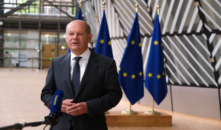 Scholz smatra neprihvatljivim da Turska osporava suverenitet Grčke