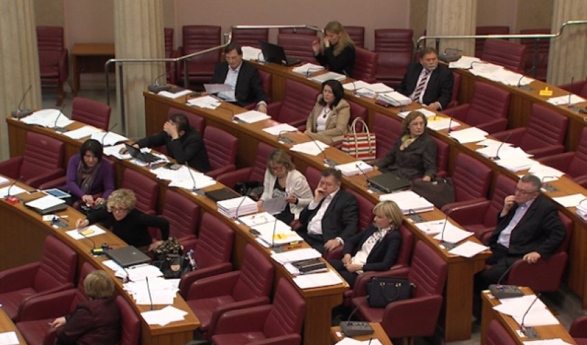 Oporba - povećanje osnovice nije dostatno; Primorac - stižemo tempo inflacije