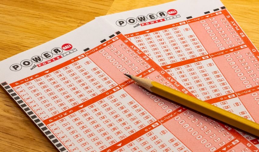 Jackpot na američkoj lutriji dosegao 1,6 milijardi dolara