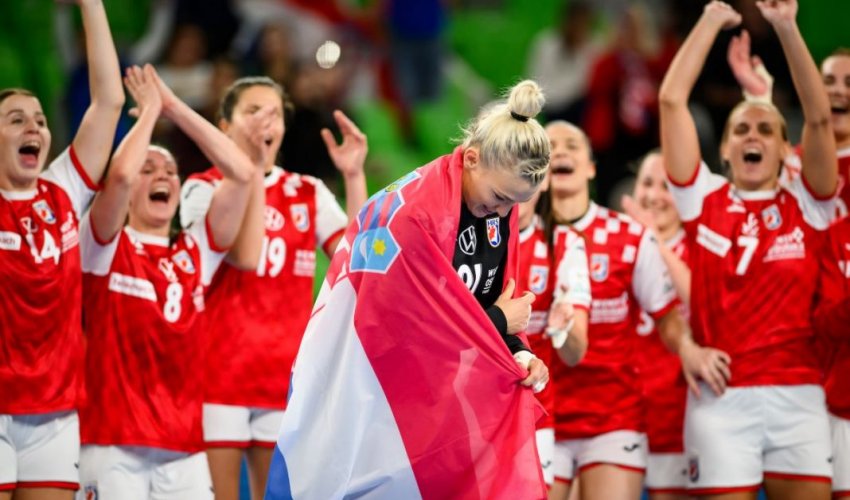 Hrvatske rukometašice u zadnjoj sekundi pogodile za remi protiv Švicarske