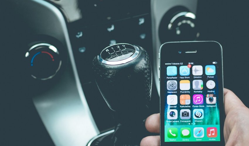Dan bez mobitela: Mobitel u vožnji i dalje treći uzročnik prometnih nesreća