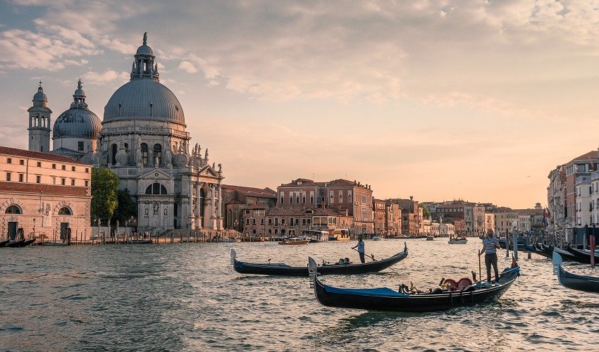Veneciju od visoke plime zaštitio sustav brana Mose