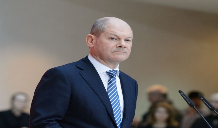 Scholz - Ukrajina može računati na pomoć Njemačke koliko god bude potrebno