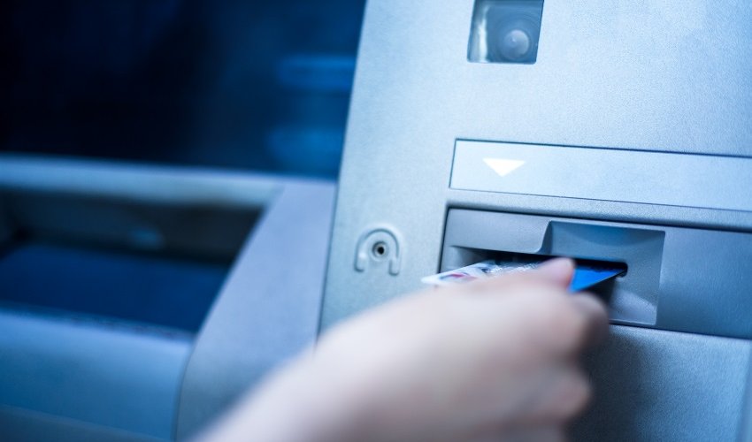 Zbog uvođenja eura dio bankomata već je izvan funkcije