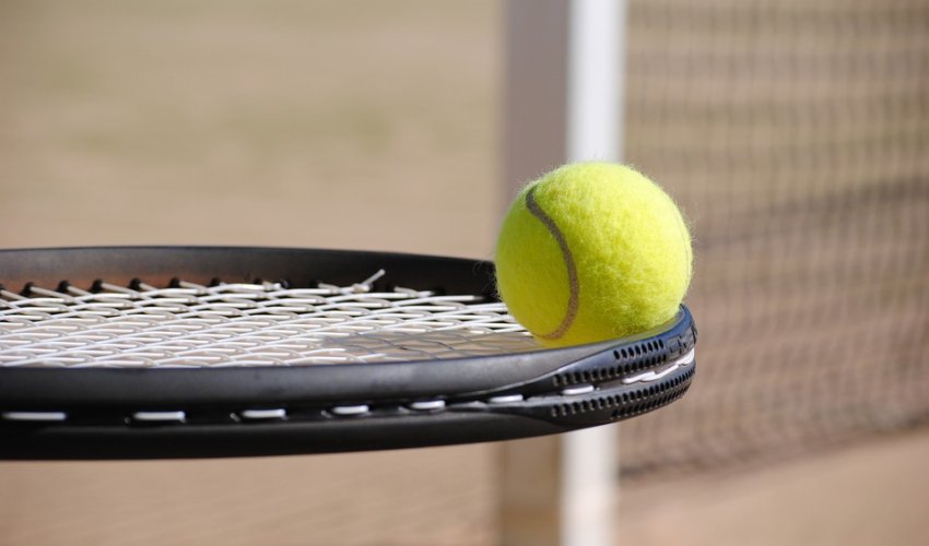 Tsitsipas treći put zaredom u polufinalu
