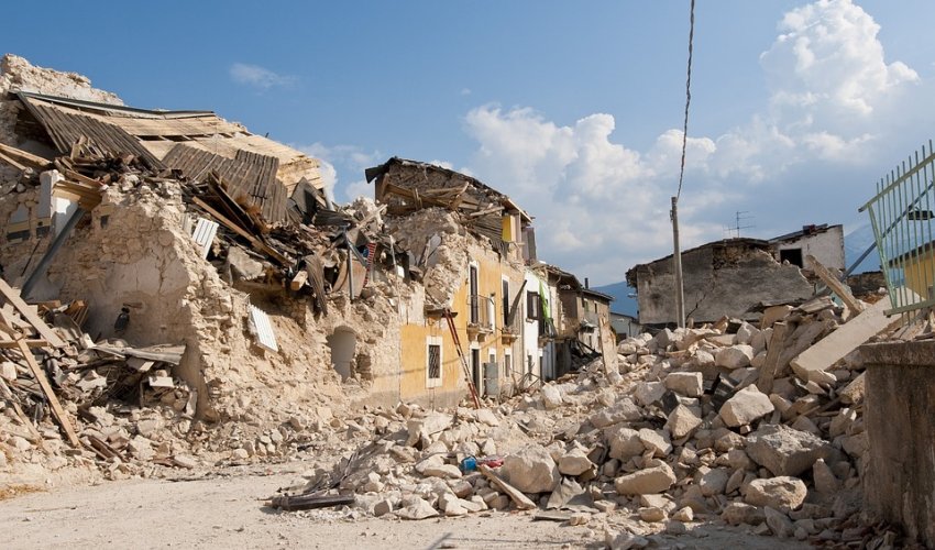 Nakon dva nova potresa ponovo se traga za ljudima ispod ruševina