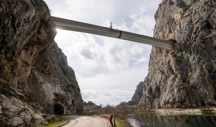 Spojen most Cetina