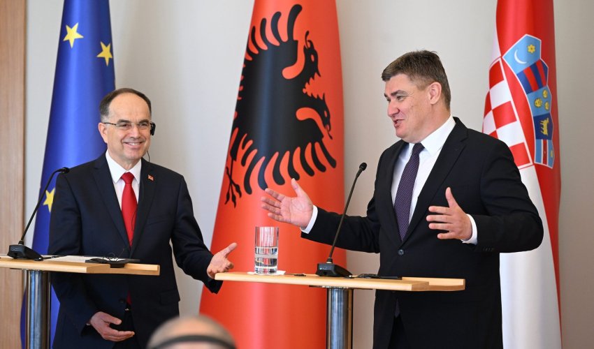 Albanija bi bila blizu EU da nema predrasuda prema Balkanu i muslimanima
