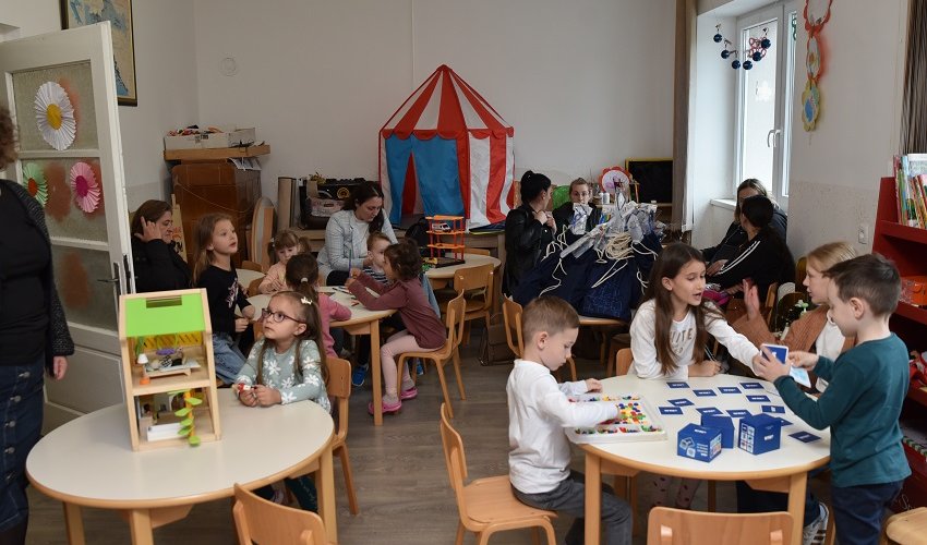INA i Socijalna zadruga „Pružimo ruke“ pomažu u pripremi djece za školu