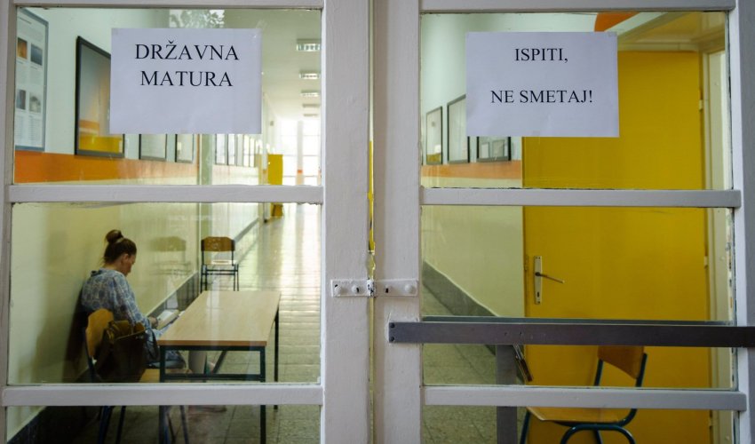 Ispitima iz materinskih jezika nacionalnih manjina počinje državna matura