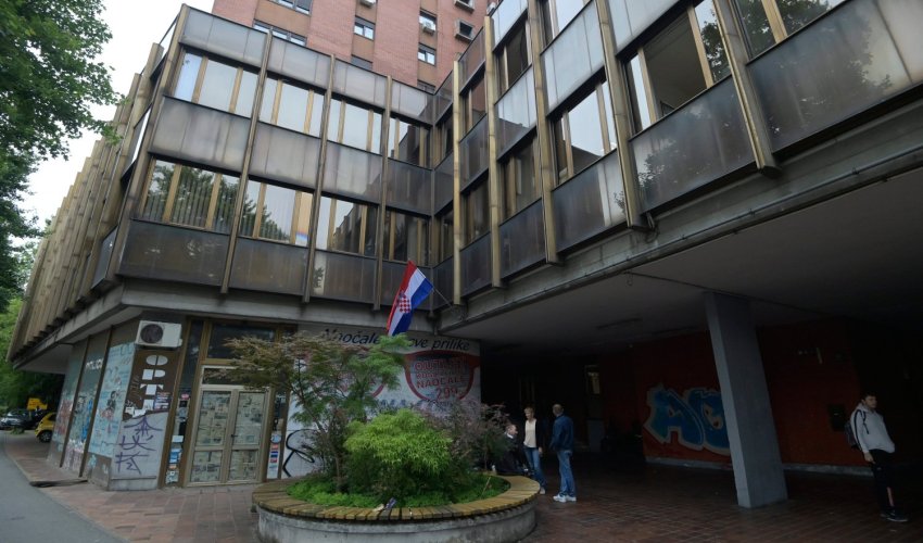Počeo štrajk pravosudnih službenika; čeka se odluka suda o zakonitosti