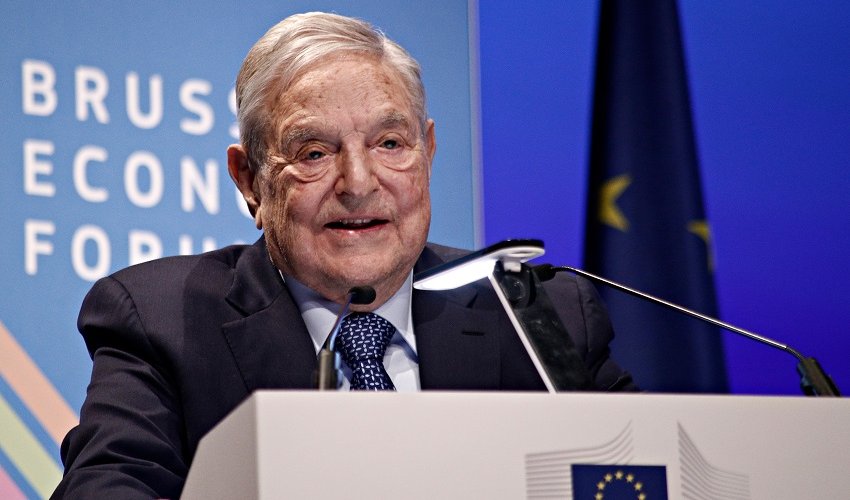 George Soros predaje palicu upravljanja zakladom sinu