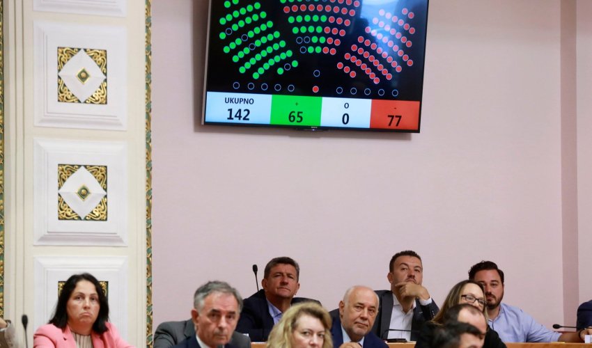 Sabor odbio zaključke predsjednika Republike, prihvatio one vladajuće većine