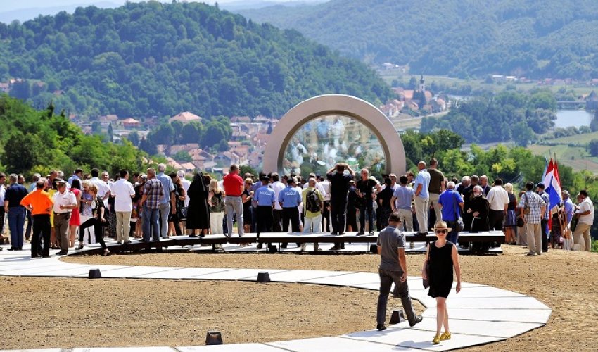 Obljetnica smrti Gordana Lederera, Medved - Dao je život za istinu