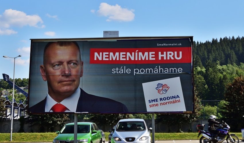 Slovaci biraju između proruskog bivšeg premijera Fica i prozapadnih liberala