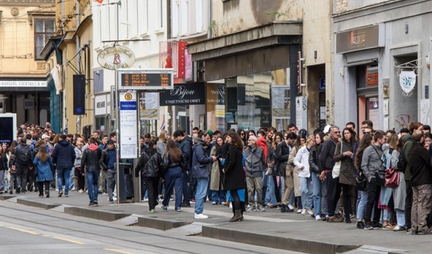 Zatvorena biračka mjesta, rekordan odaziv