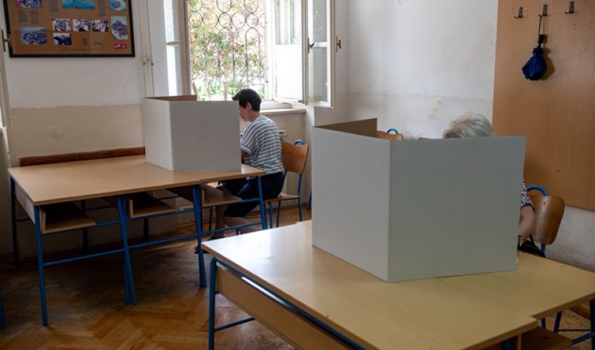 Druga izlazna anketa: HDZ i dalje osvaja šest, a SDP četiri mandata