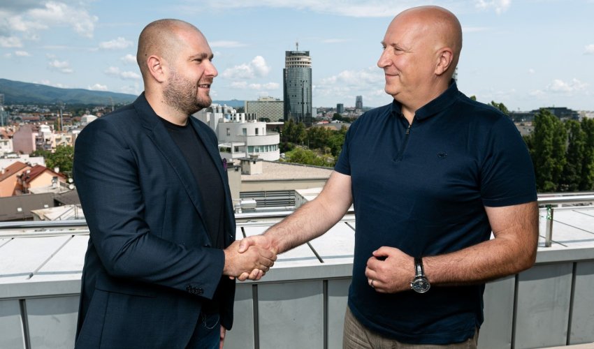 Novom donacijom računala Mplus nastavlja podupirati lokalnu zajednicu