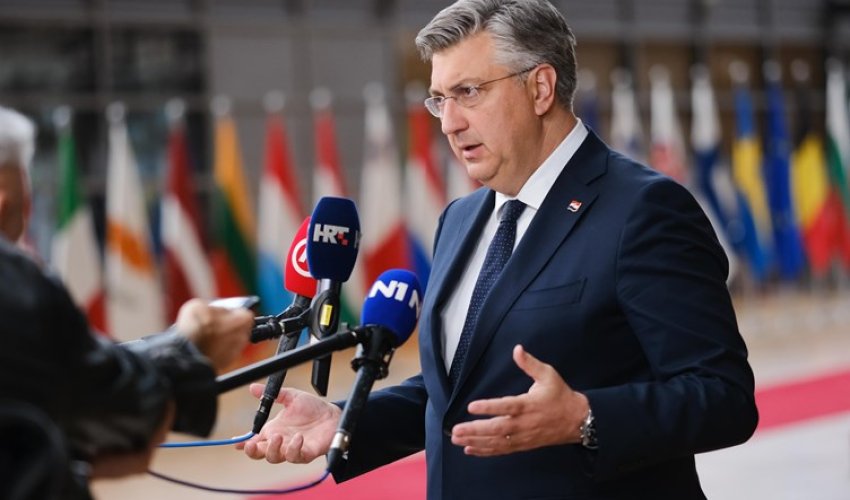 Plenković: Ulaze u Hrvatsku kao turisti, a onda postaju migranti. To mora stati
