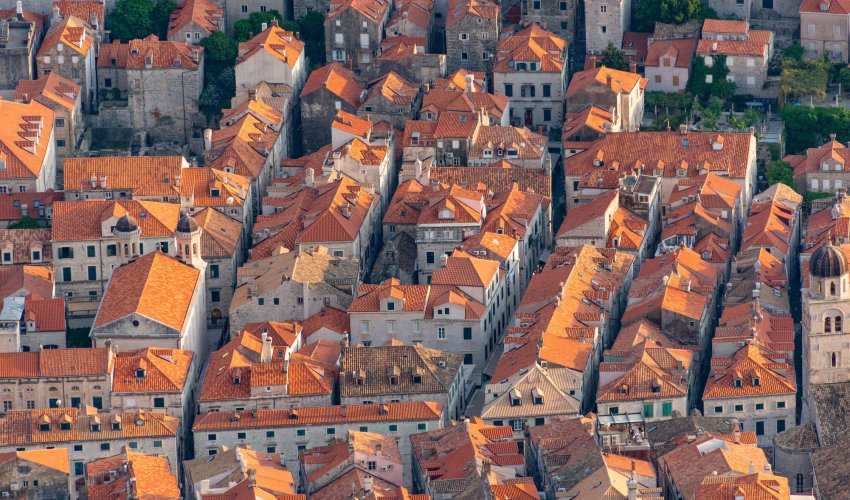 Dubrovnik: Zatvorena većina lokala u staroj gradskoj jezgri