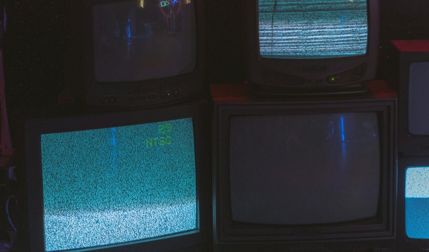 Zbog 12-minutnog prekida programa smijenjen jedan od direktora RTV-a