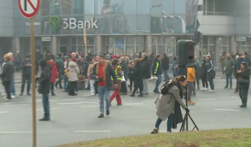 Protest u Novom Sadu: Višesatna blokada prometa kod željezničkog kolodvora