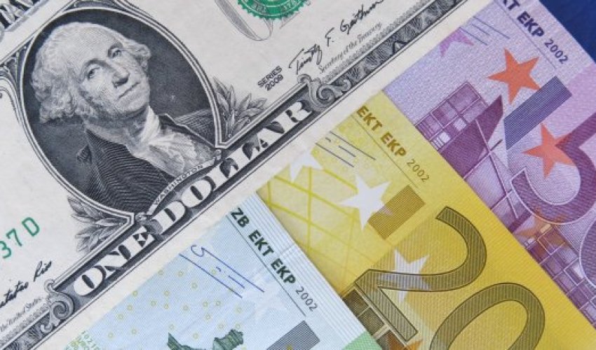 Dolar prema euru najjači u dvije godine