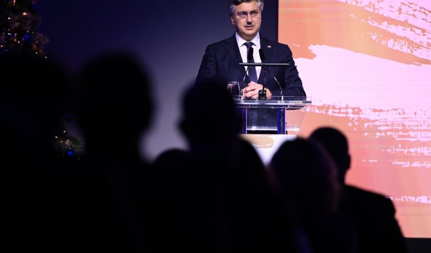 Trogrlić: Plenković ima sigurnih 76 ruku, a spavača koliko bude potrebno