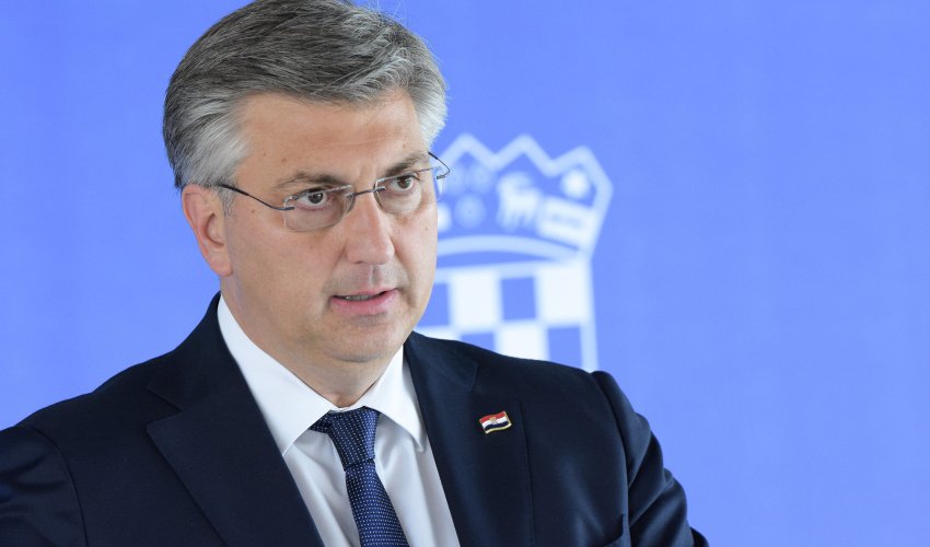 Plenković: Poduzet ćemo mjere kako bismo podignuli stupanj sigurnosti u školama