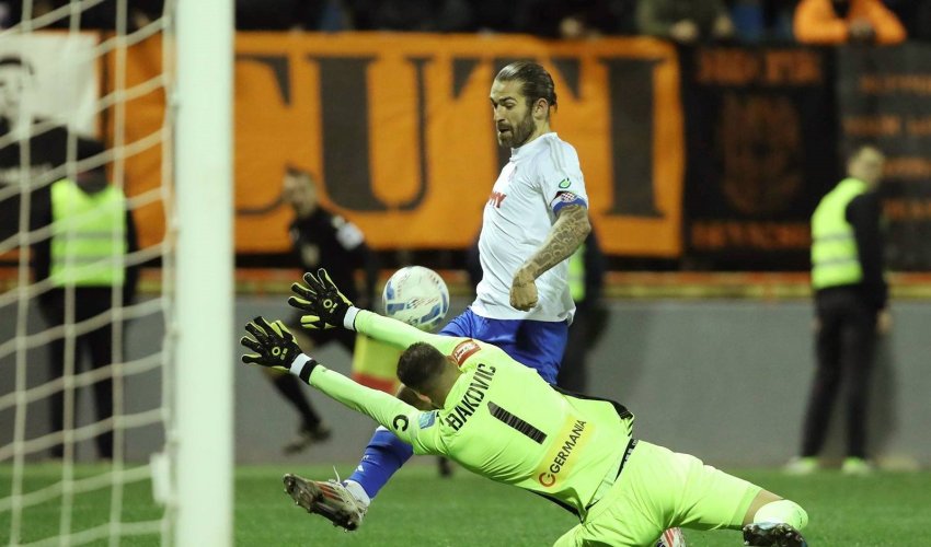 Hajduk pobijedio u Šibeniku, Rijeka jesenski prvak