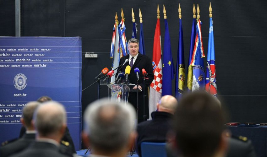 Pobjeda populističke retorike i kavanskog stila