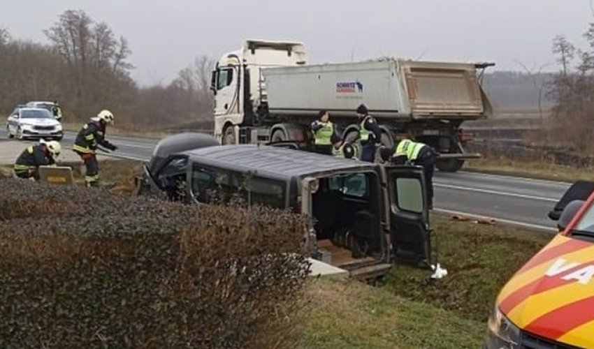 Kombi sletio s ceste u Pitomači, dvoje poginulih