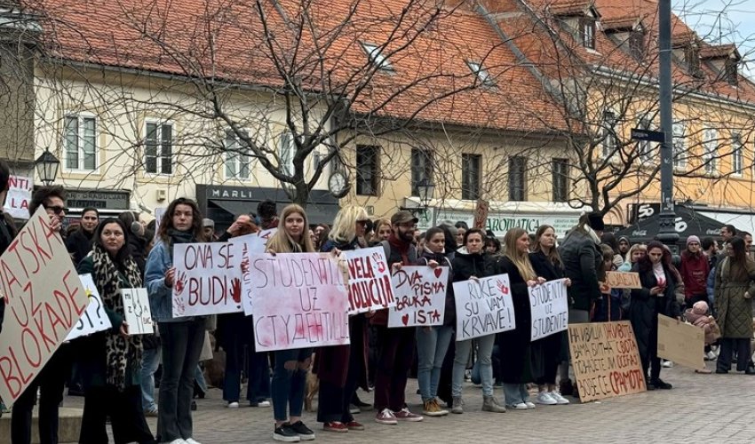 U Zagrebu i Splitu 15 minuta tišine zbog tragedije u Novom Sadu (VIDEO)