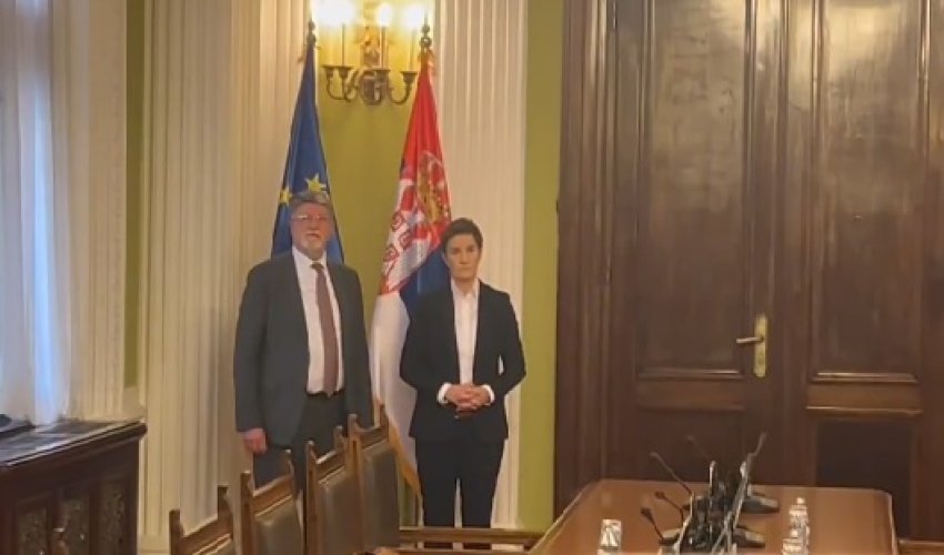 Brnabić se odbila rukovati s Piculom, razgovor nazvala nazvala dobrim i otvorenim