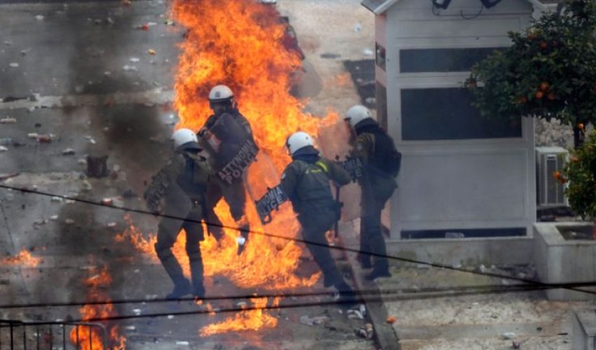 Neredi u Grčkoj, prosvjednici napali policiju