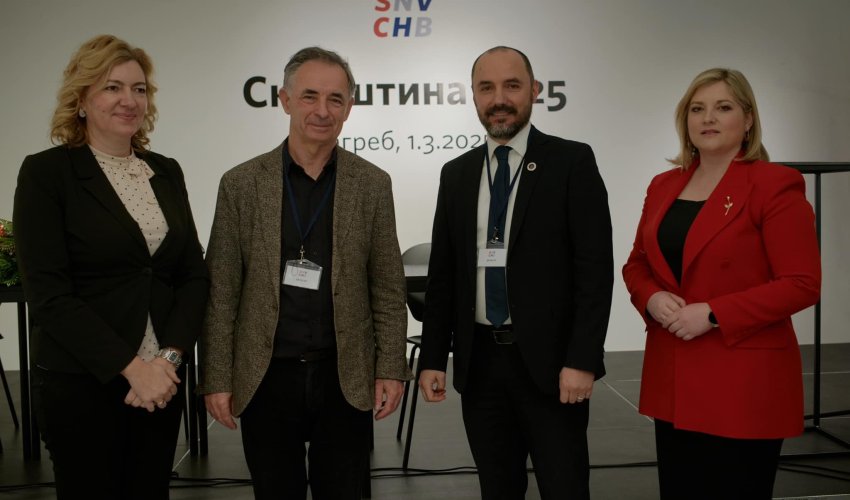Pupovac se nakon 28 godina povukao sa čela SNV-a