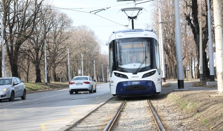 Gradu Osijeku isporučen prvi, od ukupno deset novih niskopodnih Končarovih tramvaja