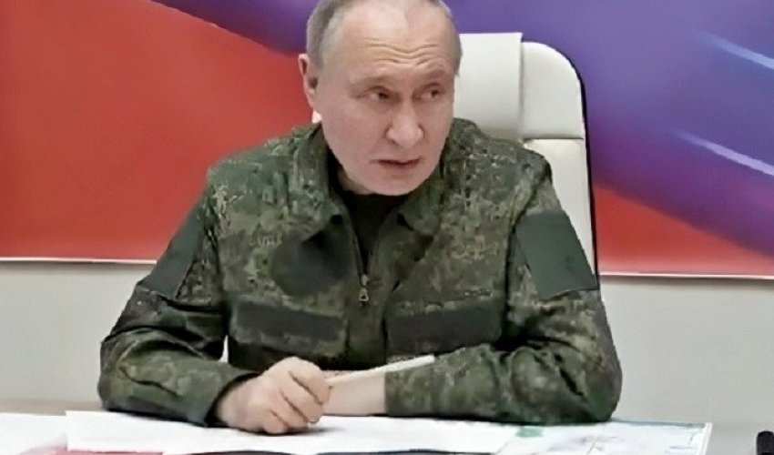 Putin u uniformi u Kursku: Moramo brzo poraziti neprijatelja