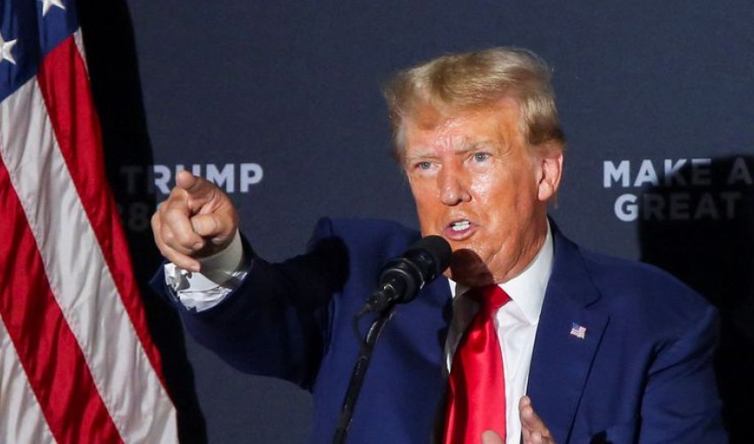 Trump se oglasio nakon razgovora sa Zelenskim