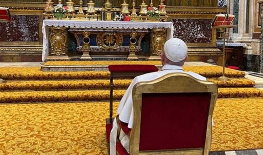 Papa umro od moždanog udara i zatajenja srca; objavljena njegova posljednja želja