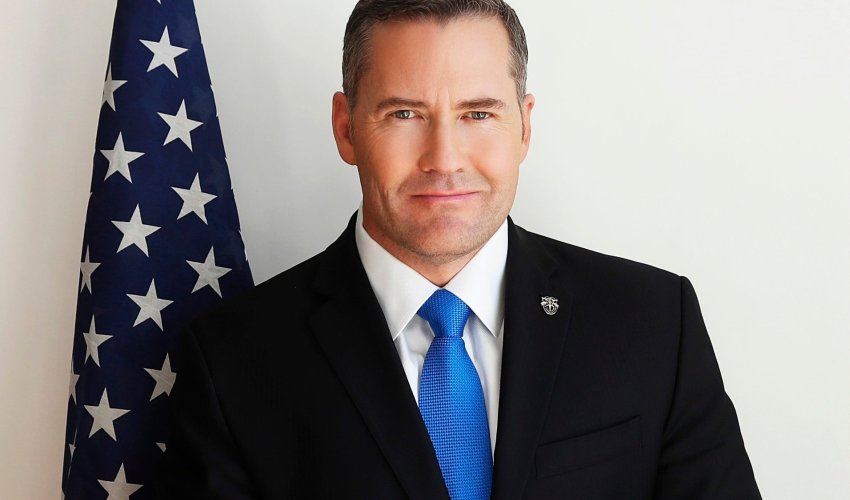 Trumpov savjetnik Mike Waltz podnio ostavku