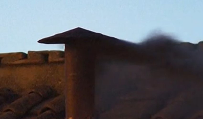 Crni dim iz Sikstinske kapele, papa nije izabran