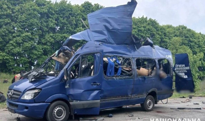Rusi dronom pogodili civilni autobus u Sumiju, poginulo devet ljudi
