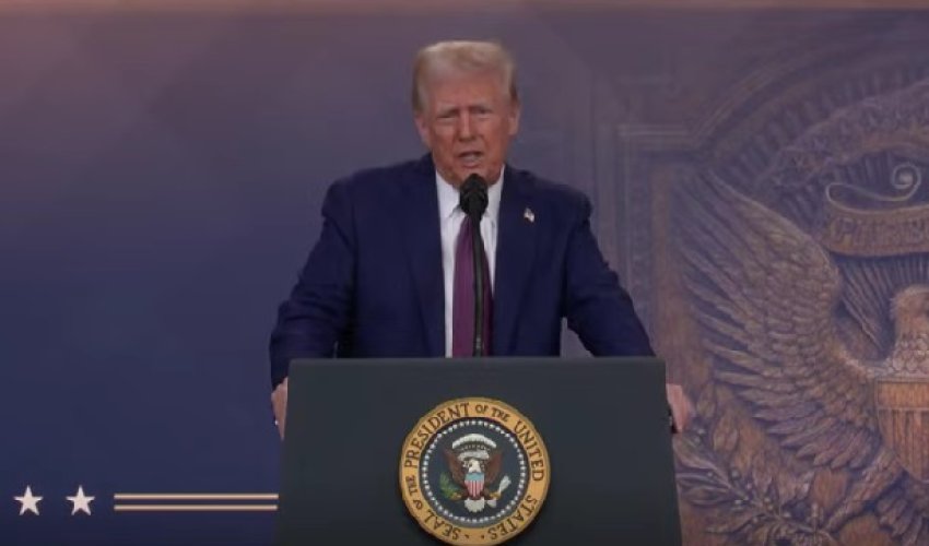 Trump poručuje Walmartu da 'pojede carine', a ne povećava cijene