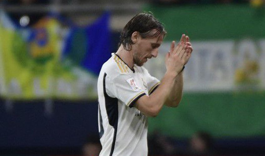 Modrić ostaje u Realu, ali će mu plaća biti manja